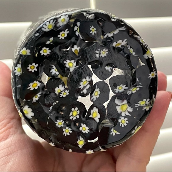 Vintage Murano? glass millefiori daisy vase black amethyst 6.25” - Picture 8 of 16